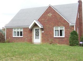 8072 Steubenville Pike, Oakdale, PA 15071