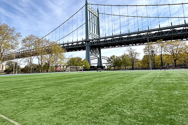 Sold by Daniel Gale Sotheby's International Realty | media 32