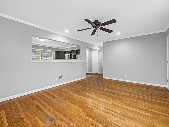 4th image of 1415 Lindsay Ln
