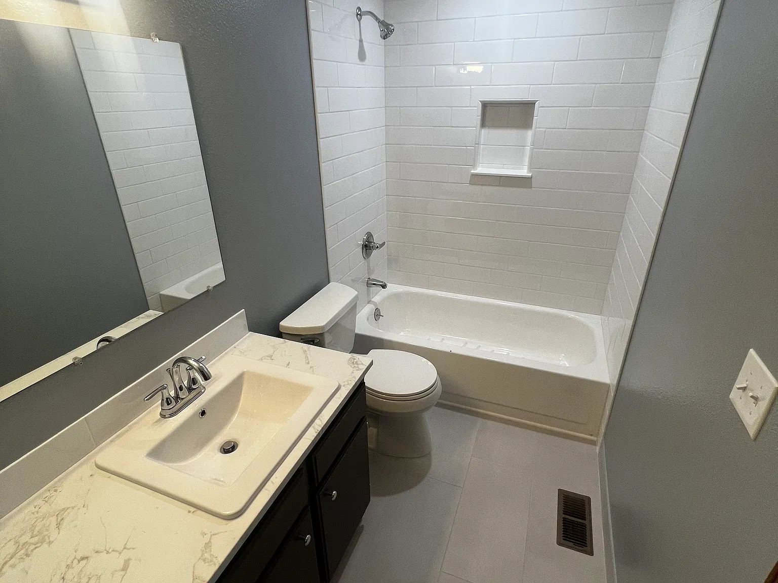 3 bed, 1446 sqft, $2,900 — Photo 3