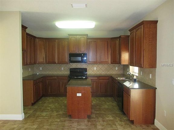 3rd image of 3010 Azalea Blossom Dr