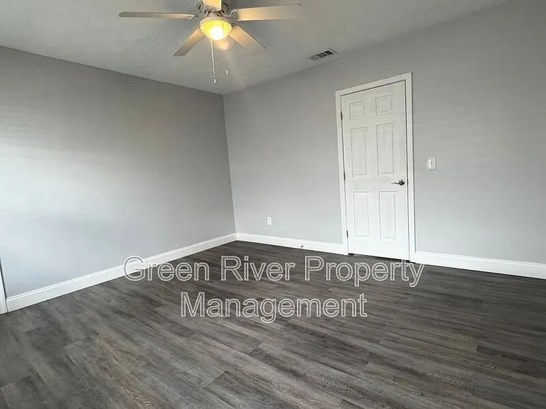 2803 College St — Photo 10