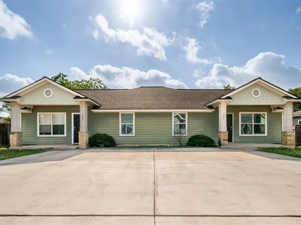 1237 Jefferson Ave #403, Seguin, TX 78155