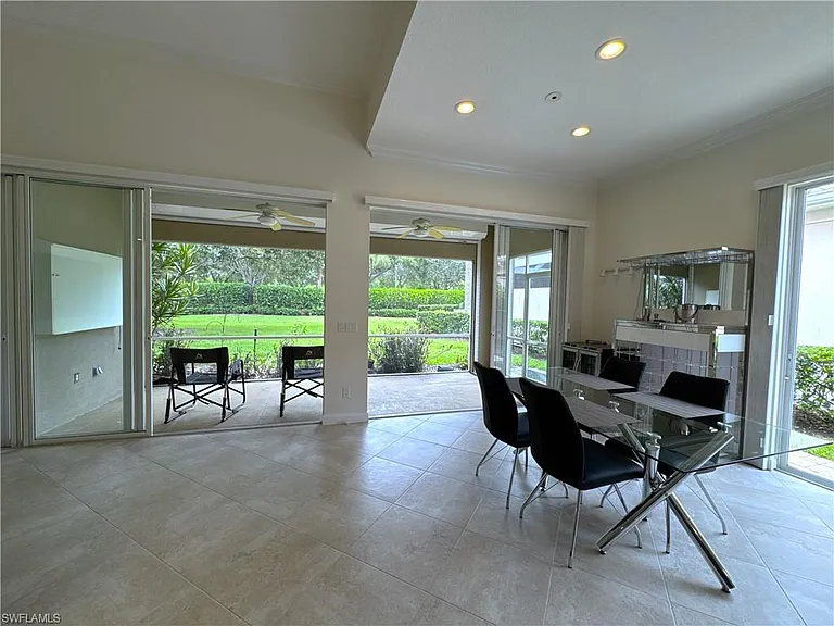 4402 Novato Ct — Photo 24
