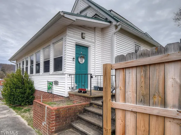316 W Jackson St, Gate City, VA 24251