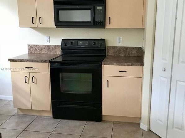 2650 SW 84th Ter #105