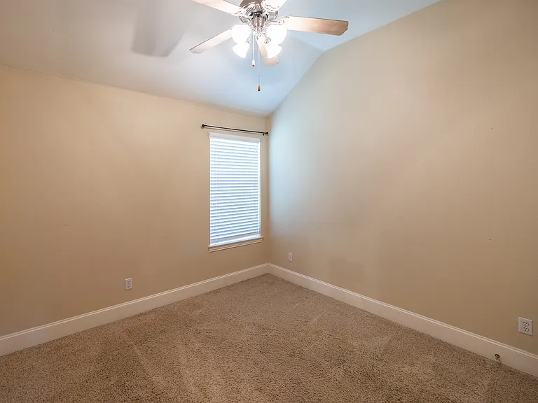 6366 Shadywood Dr — Photo 19