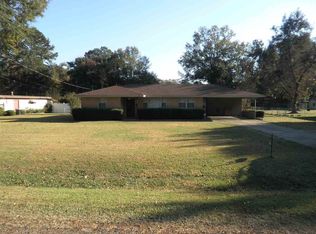 606 Lakeshore Dr, Monroe, LA 71203