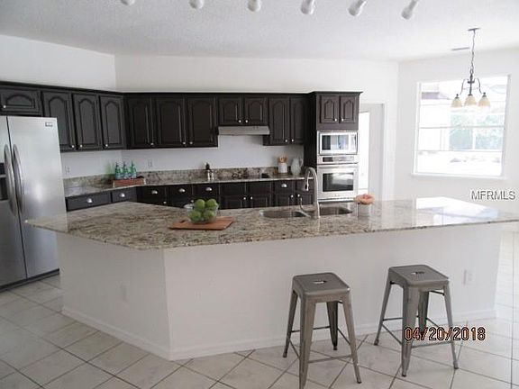3rd image of 520 S Longview Pl