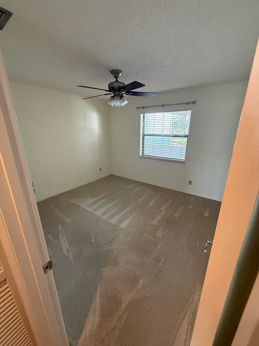 Building Photo - 6021 SE Landing Way #7
