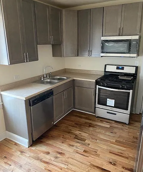 2148 N Point St #1 — Photo 5