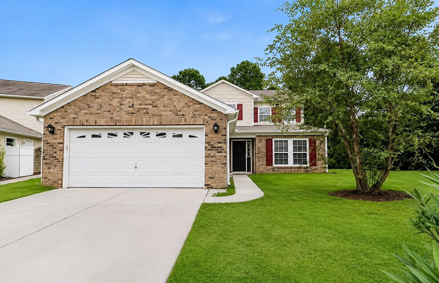 4 bed, 2.5 bath, 2500 sqft, $2,350 — Photo 1