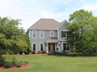 N25W26324 Wilderness Way, Pewaukee, WI 53072