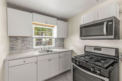 5th image of 801 Grove St N #11144316