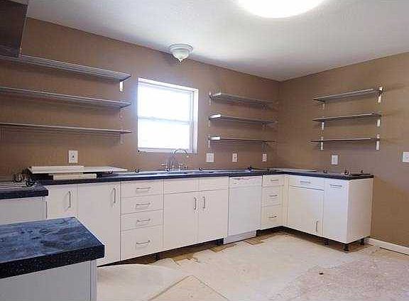 4th image of 8504C Red Willow Dr