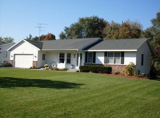 7519 Brower Ln, Jenison, MI 49428