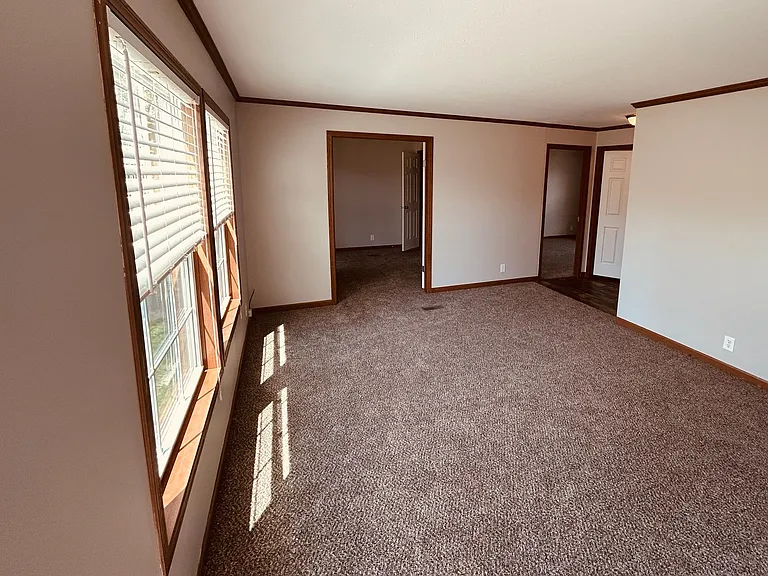 Reynolds Senior Village — Photo 13