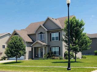 1327 SW 37th St, Ankeny, IA 50023