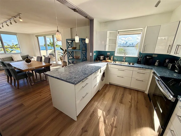 1500 Bay Rd #338S — Photo 8