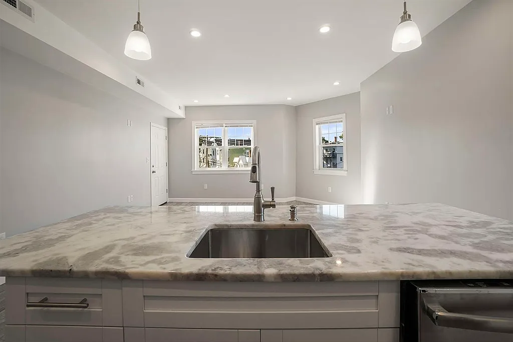 Building Photo - 57 Batchelder St #3