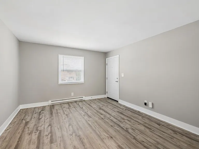 4142 Conway Ave — Photo 1