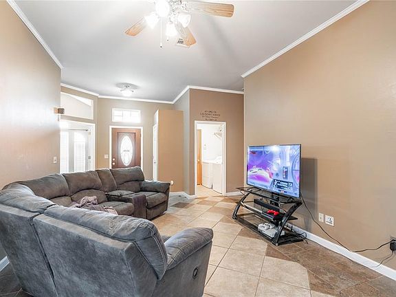 4th image of 1500 Tara Dr