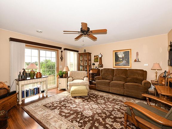 5th image of 205 Winfield COURT #5