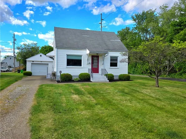 1104 Cassingham Ave, Coshocton, OH 43812