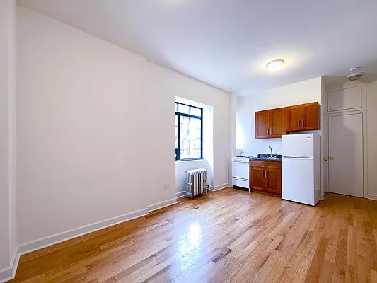 Rented by Compass | media 18