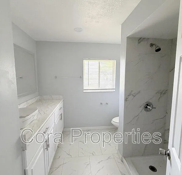 825 Avenue Y NW — Photo 18