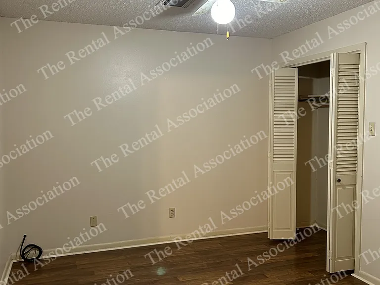 1705 Broadway Ave — Photo 5