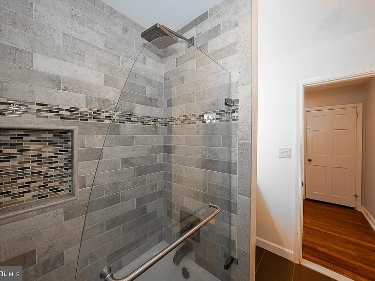 353 S Old Middletown Rd — Photo 17