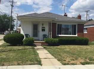 18003 Rosetta Ave, Eastpointe, MI 48021