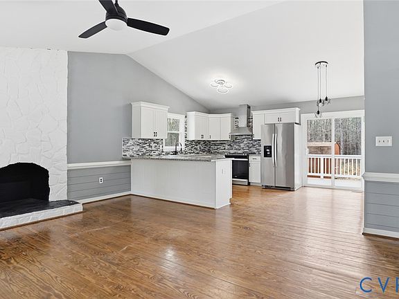3rd image of 3063 Three Chopt Rd