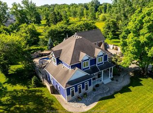 399 Crystal Bay Dr, Amherstburg, ON N9V 4A7