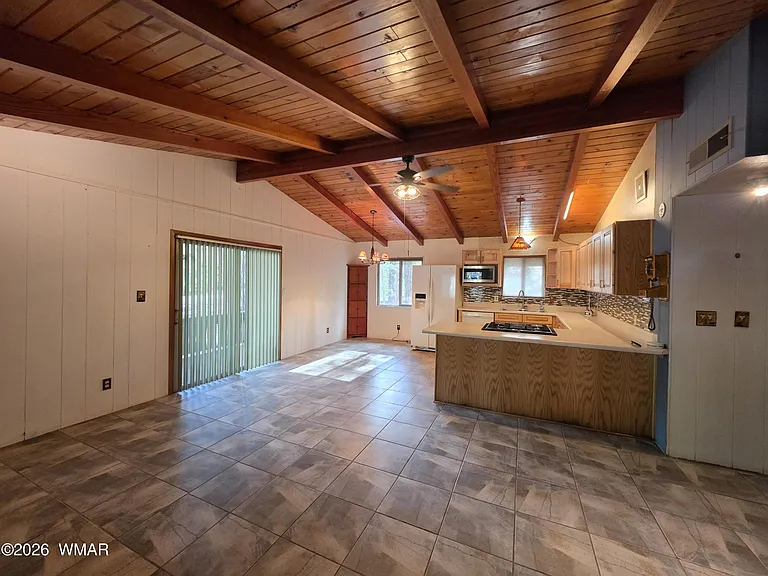2361 W Stratton — Photo 8