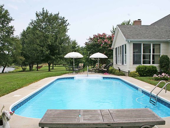4th image of 6186 Waterloo Dr
