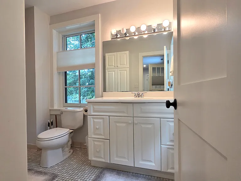 364 Bellevue Ave #CH201 — Photo 12