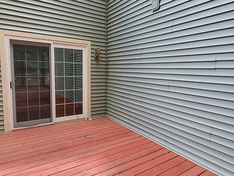 1408 Locust Ct — Photo 11