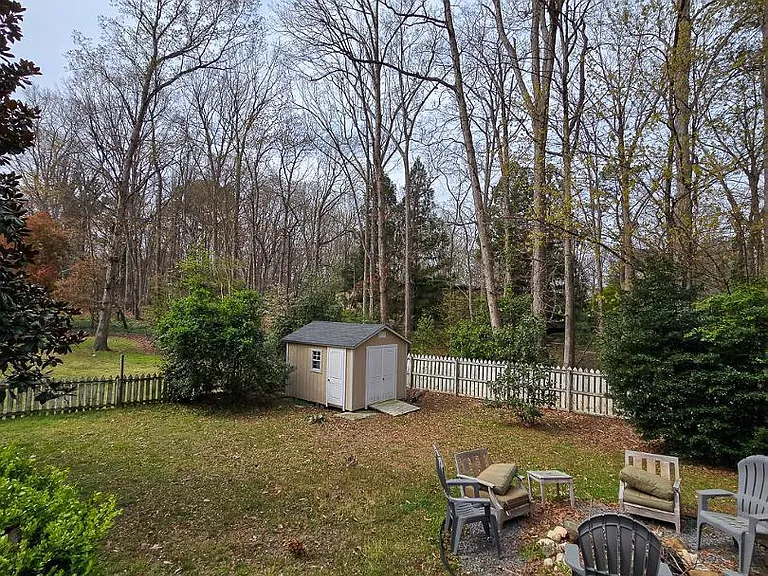 5813 Rangeley Dr — Photo 31