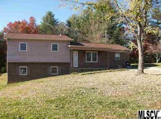 3555 Deal Mill Rd, Hudson, NC 28638