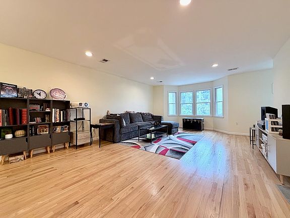 2nd image of 378 7th St #2