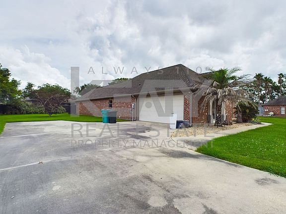 3rd image of 117 Fire Willow Trl