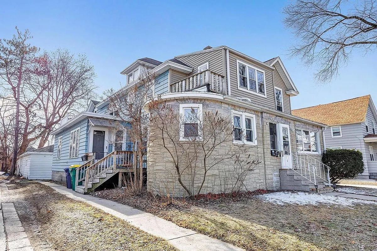 Building Photo - 811 Elmore St #2