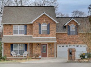 5301 Azinger Ln, Corryton, TN 37721