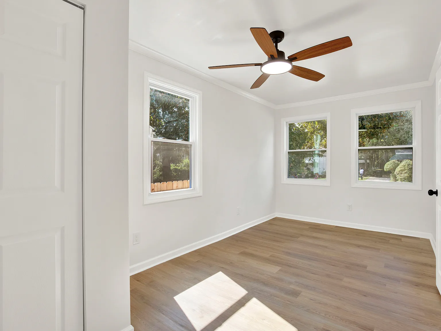 4 bed, 1270 sqft, $2,095 — Photo 3