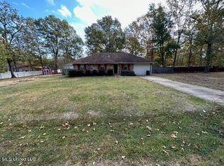 108 Oakdale Cir, Brandon, MS 39047