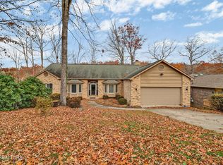 129 Shore Ln, Crossville, TN 38558