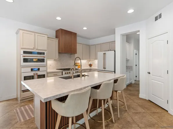 30856 E Green Dr, Murrieta, CA 92563
