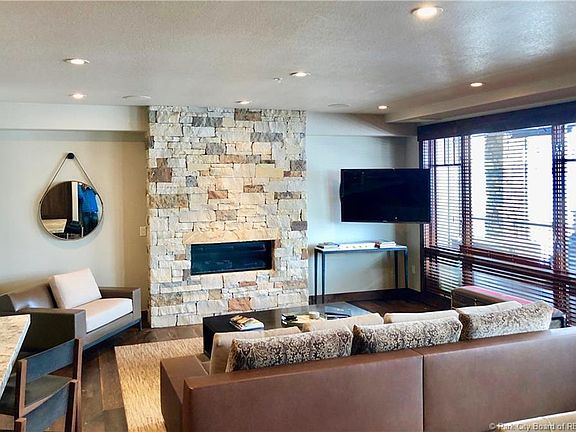 2nd image of 2280 Deer Valley Dr #221